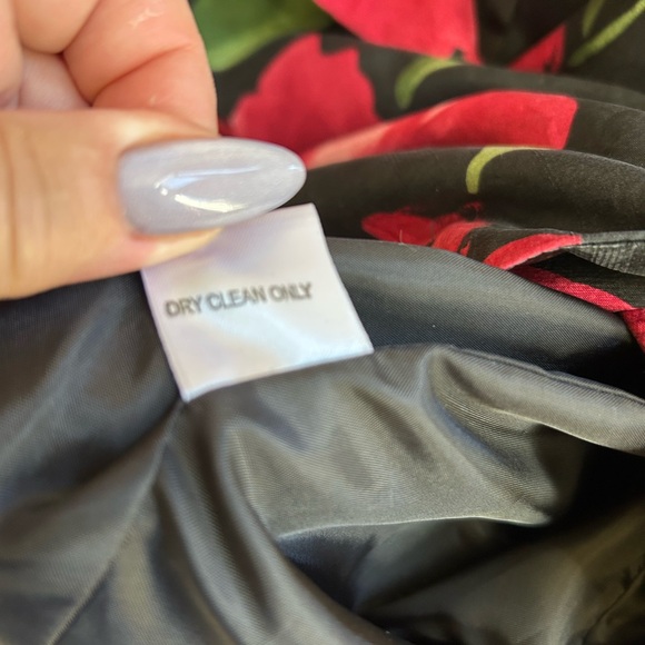 RAFAEL Black and Red Floral 100% Silk Blouse/Jacket - Picture 7 of 7